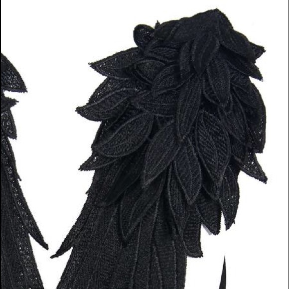 Winged LBD - Picture 3 of 5